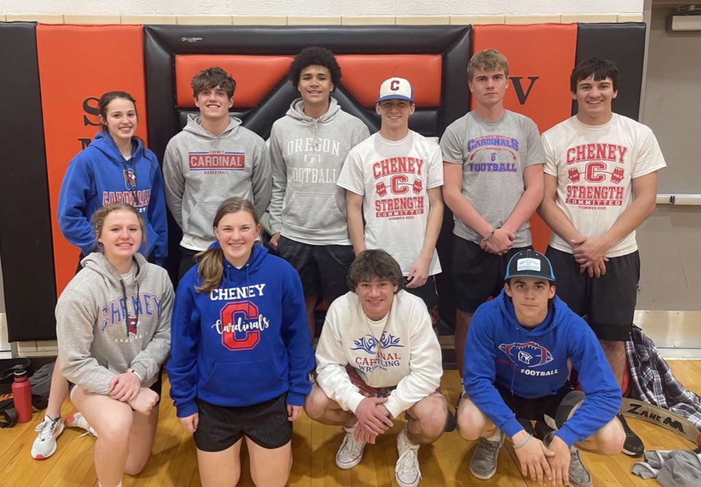BradAMcCormick's tweet photo. Great weekend for Peyton at 3A State Power Lifting. Got 2nd in her weight class.  190 clean, 245 squat, and 140 bench. Total increase of 100lbs from last year! Hard work is paying off! @pmccormick3188 https://t.co/MpS7ypR1JV