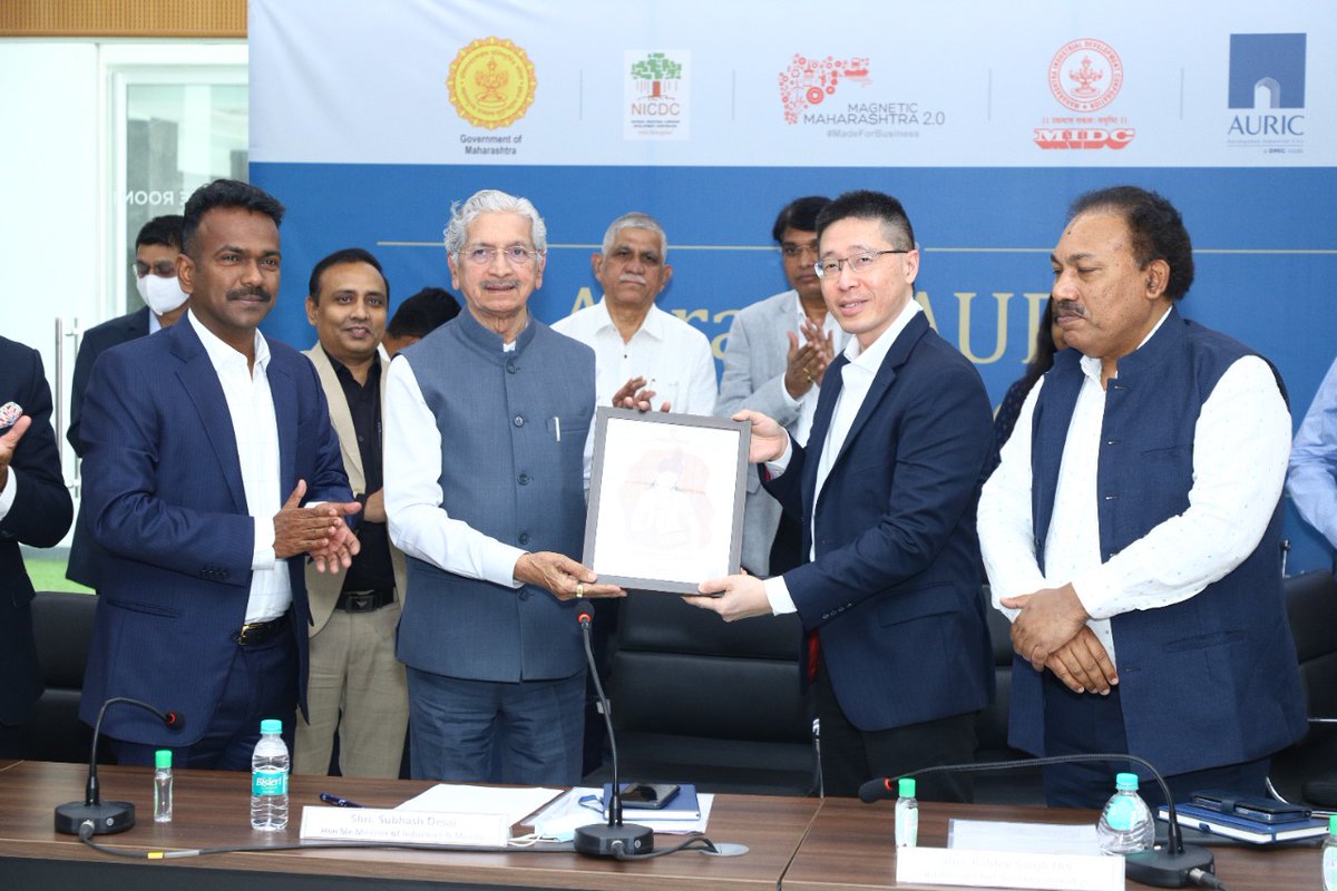 SGinIndia's tweet photo. Participated in a roundtable alongside other CGs last weekend, as part of a visit to @AURICCity in Aurangabad, hosted by the Hon Industries Minister of Maharashtra @Subhash_Desai and @MIDC_India. Great to see one of India’s first greenfield industrial smart cities. - CG Cheong https://t.co/QuzV6bpIyA