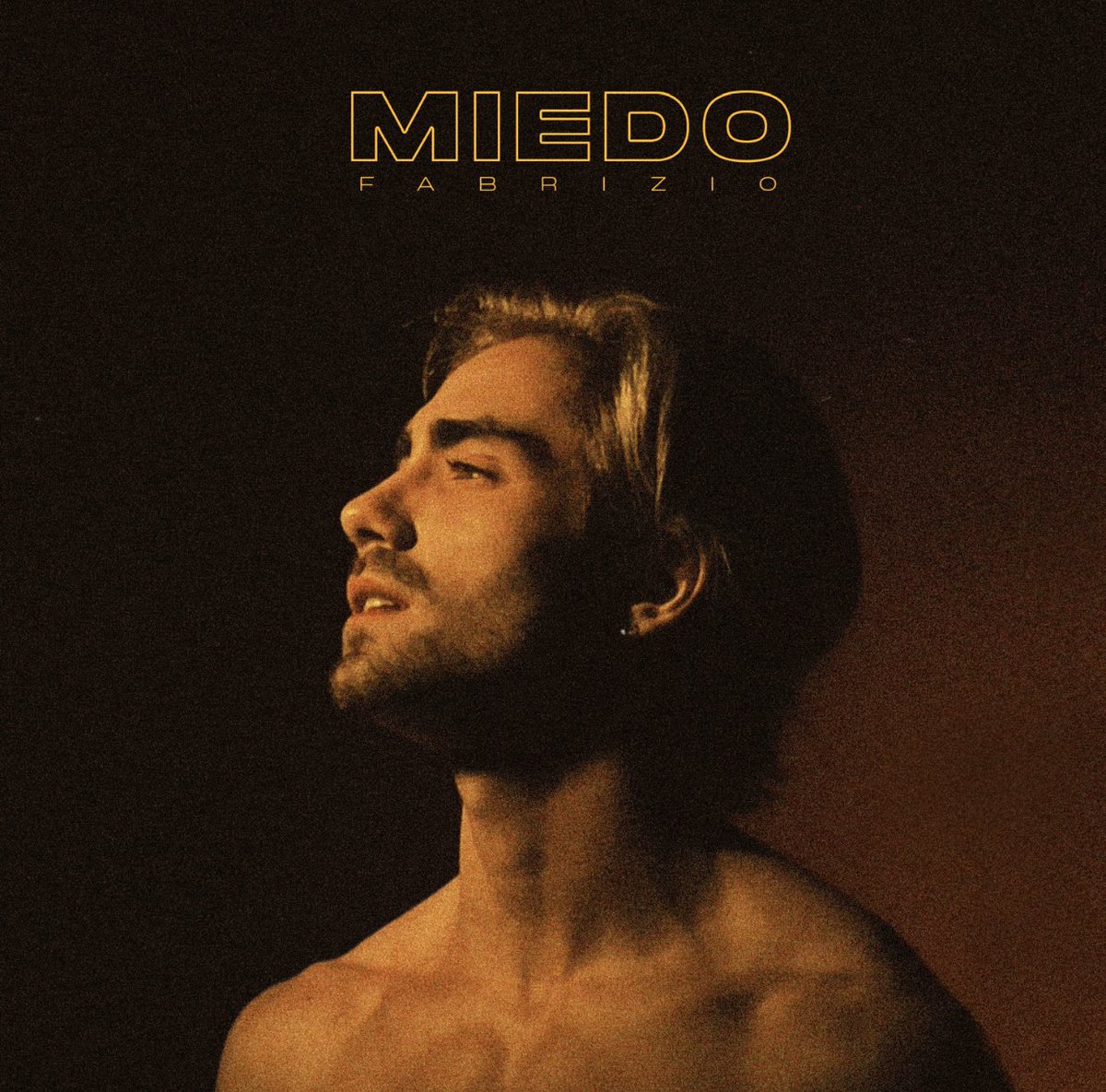 Fabrizio_music's tweet photo. Contento de anunciarles que el 1/04 a las 00:00hs sale mi primer single “Miedo”❤️❤️❤️ https://t.co/BEhHFt3UC8