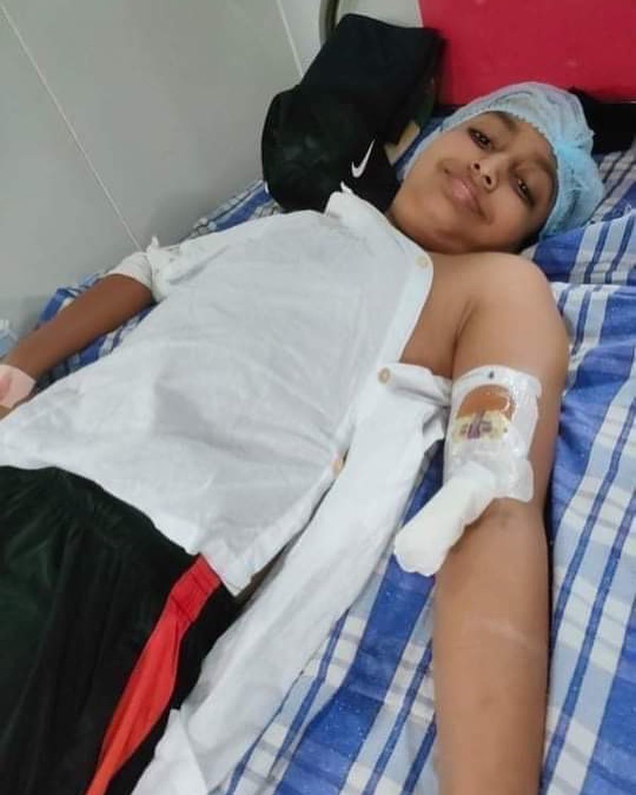 CancerArtProje3's tweet photo. 12 yrs old Md Azmayen Fayak Sadat had undergone bone marrow transplant, he is in urgent need of A+ blood now, his mother Sumona Sumi is making an appeal for blood donors to help her son, she can be
contacted at her 9734007439 or DM @rajennair
#cancerkid #bloodonor https://t.co/fS9dHk9V85