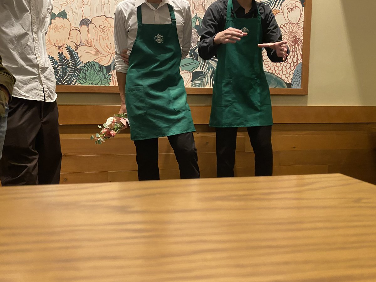 _Octopusparty_'s tweet photo. 1番大好きだった先輩が辞めちゃってしこたま悲しい寂しい https://t.co/B8kd6HJjP8