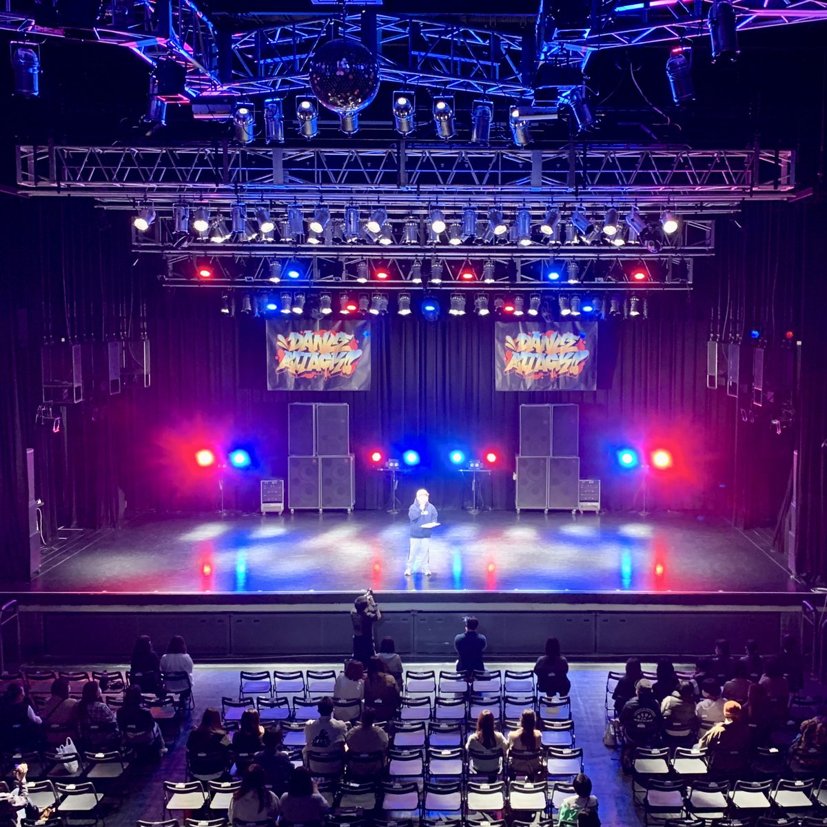 repoll_hase's tweet photo. 本日は、ダンスアタックにお邪魔しています!
出場される皆様、チッタのステージで躍動してください😆
#danceattack
#dancedelight https://t.co/7BwImmYUWz