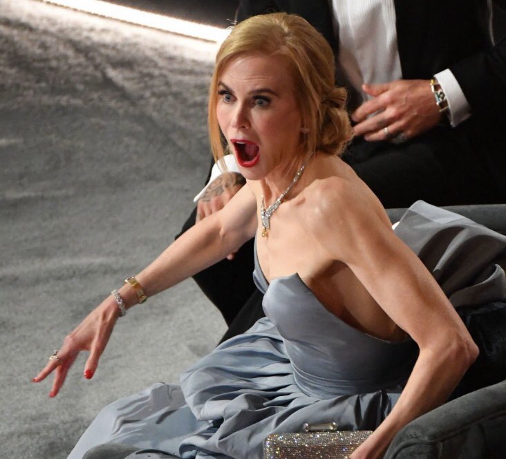 kingsabalo's tweet photo. Nicole Kidman should win the Oscar for Best Reaction To Will Smith Slapping Chris Rock #Oscars https://t.co/vzgukKOQqQ