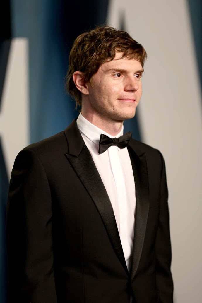 best of evan peters on Twitter "evan peters at the Oscars2022 https