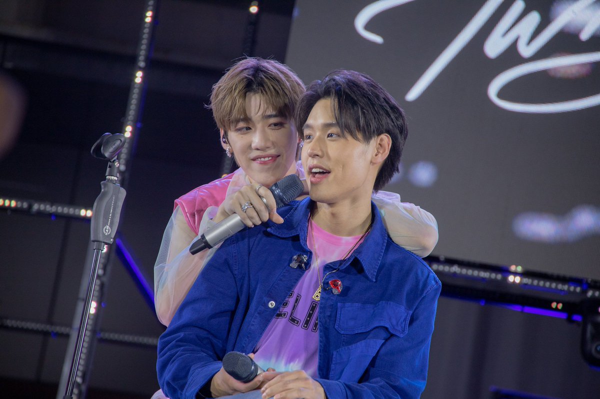 nongderrr's tweet photo. จันทร์ไม่มองแล้วจันทร์ไม่มอง
จันทร์ไม่มองน้องก็ไม่ให้
จันทร์ไม่มองน้องอายอะไร https://t.co/Rmn6xYptVY