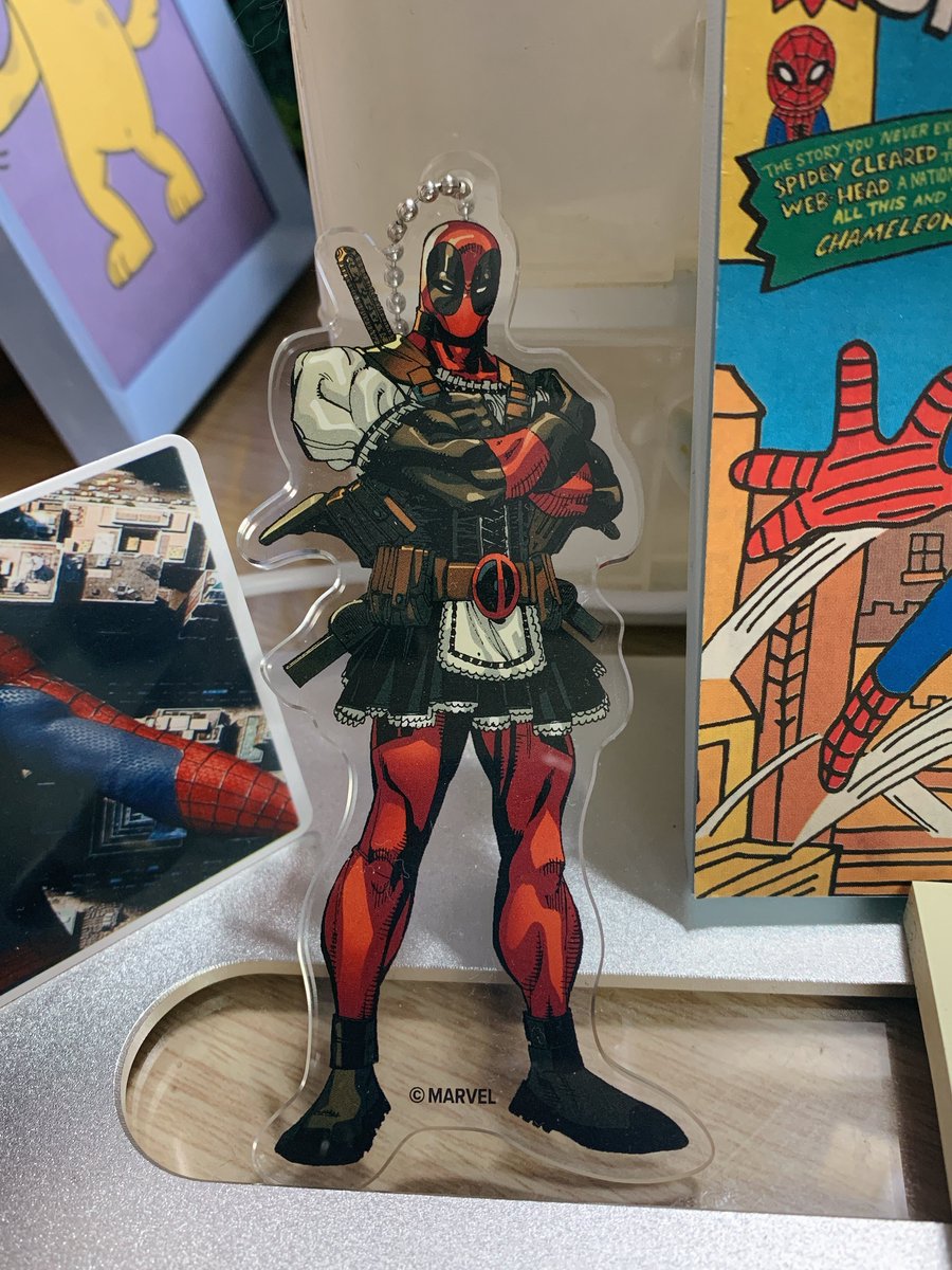 메이드 데드풀 아크릴 넘 이쁜데 
사실 사놓고 묵은지마냥 3년 묵혔다가 꺼내서 디피함