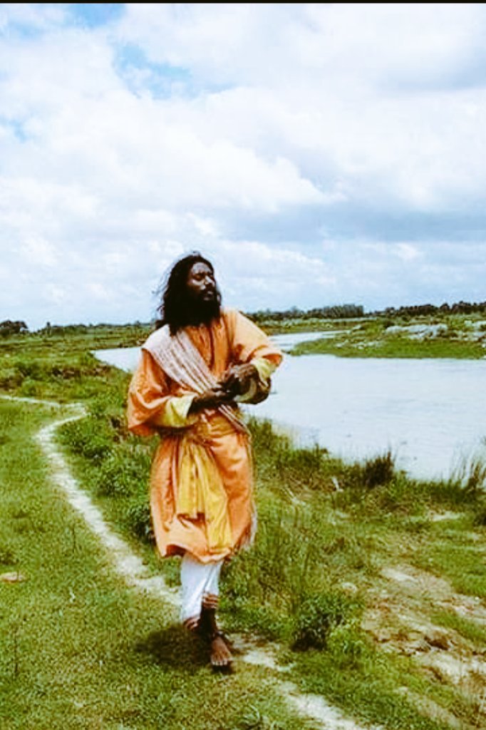 Nil_bharat's tweet photo. এই মুহুর্তে আমরা কাচ্চা বাদাম শুনতে ভালোবাসি, কারণ আমরা দোতারা বা বাউল গানের অভ্যন্তরীণ ভাব বুঝতে পারি না... আমরা যদি ব্যক্তিগতভাবে আমাদের বাংলার সংস্কৃতির প্রচারে কোনো আগ্রহ না দেখাই, অন্য কেউ আমাদের সাহায্য করতে পারে না। #sonarbangla @Samajkalyan @Evender91587538 @abpanandatv https://t.co/WZG8bDiW4e
