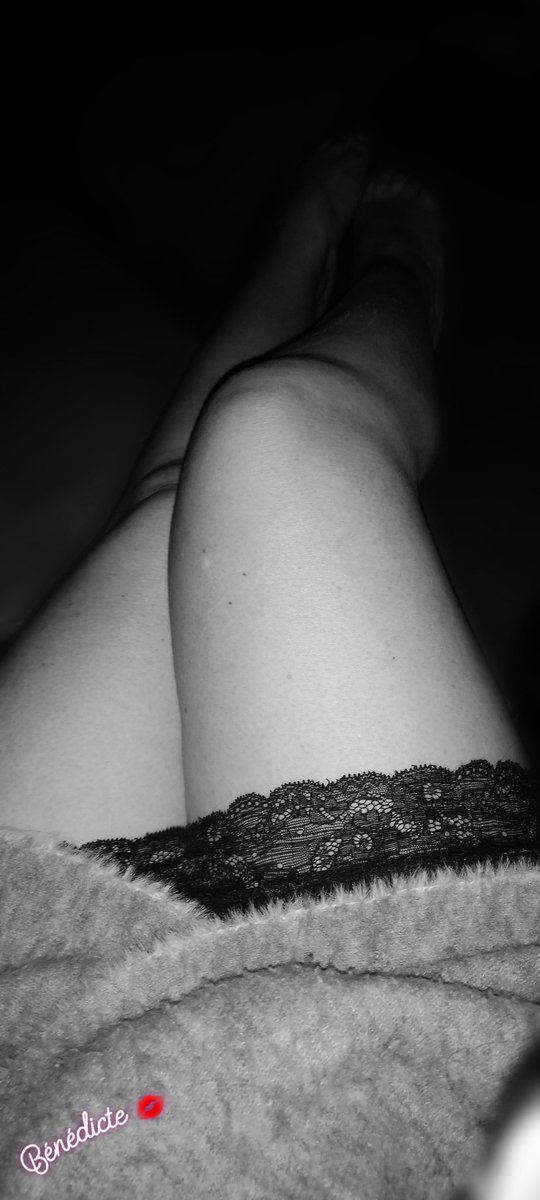 BndicteFLORENT1's tweet photo. #lundigambettes 
Bon lundi 💋 💋 https://t.co/QpBfs0sgIs