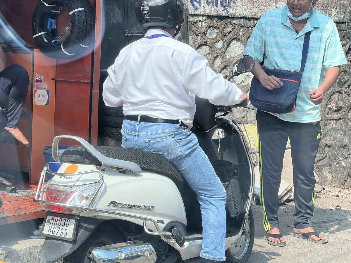 GroverDhiren's tweet photo. Look at the Audacity of this person, he is riding on footpath and fighting with the person who is walking..
Can we raise e-challan to him @RoadsOfMumbai  @MumbaiPolice @sanjayp_1 https://t.co/uDtIT4AQUm