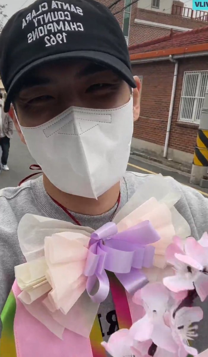foxykchickyj's tweet photo. Wonpil 🥺 thank you for stopping by.. Serve well and we'll welcome you when you come back don't you worry. And thank you for your hard work &amp; your efforts all these while.. We'll never forget you.. Take care kim wonpil 🥺🤍 https://t.co/cQ5OX8DPlu