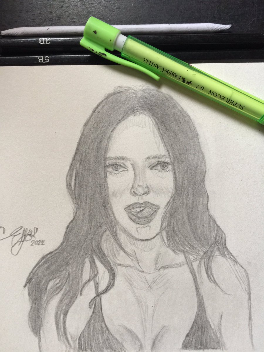 ellamaequiaroro's tweet photo. Freehand sketch. 

Swipe left to see the process of my sketch. ☺️

#art #drawing #sketch #sketching #sketch_daily #sketchbook #freehand https://t.co/NFHUYrKlKp