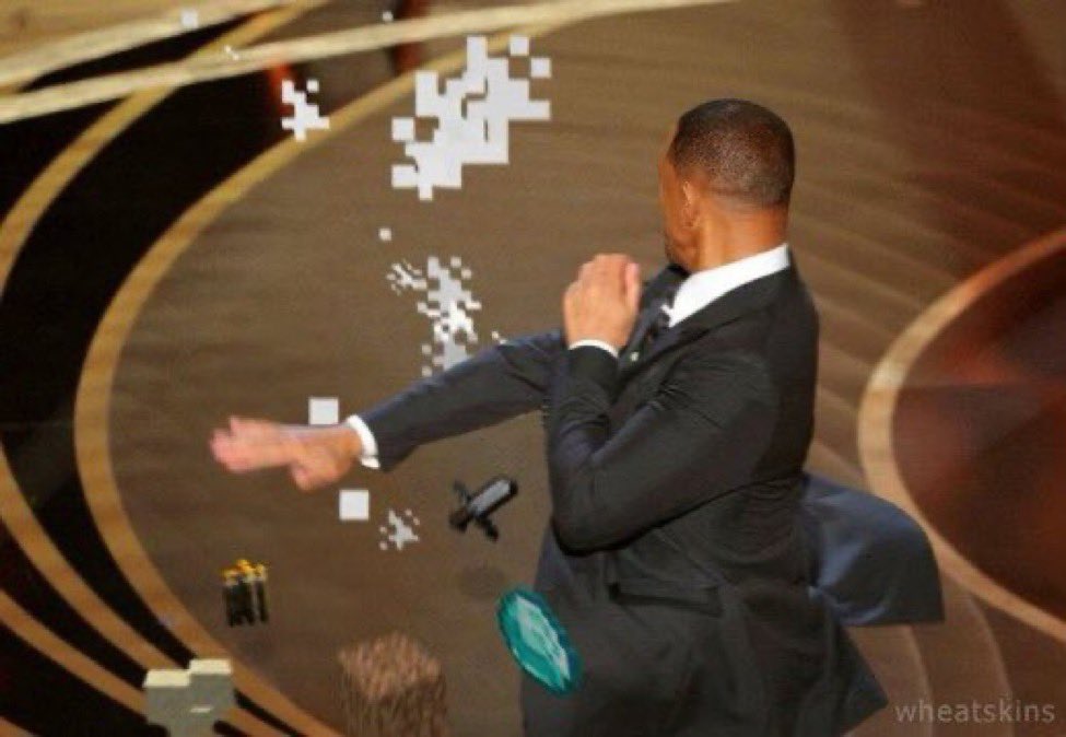 mohweeLIVE's tweet image. watching Will Smith take all of Chris’ loot was crazy tonight