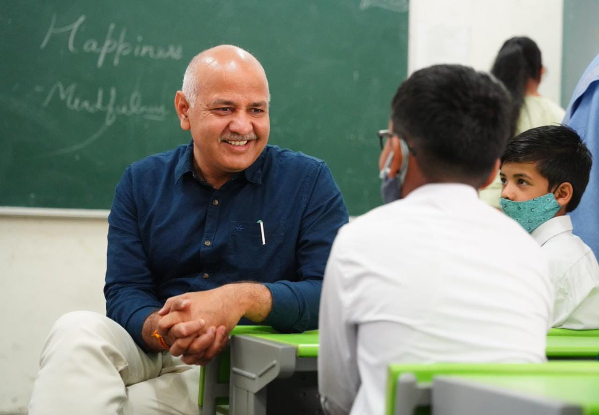 msisodia's tweet photo. अपने कुछ नन्हें दोस्तों के साथ मिलकर दिन की शुरुआत की...

इनके साथ समय बिताना मेरे लिए एक तरह से 'Happiness Class' का काम करता है। अपने नन्हें दोस्तों के साथ दो पल बिताकर अपनी सारी चिंताएं भूल जाता हूं। https://t.co/LG4Z2mkLzc