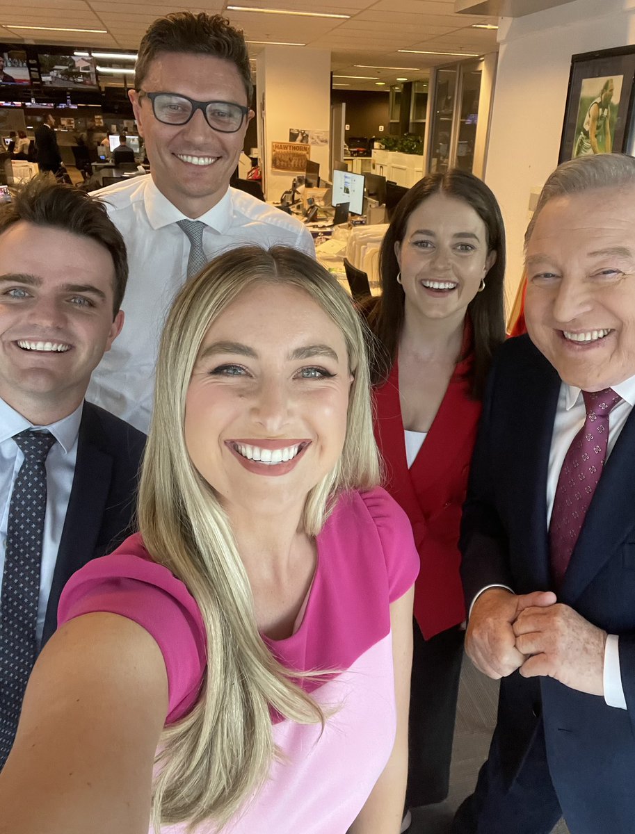 Peter Hitchener tweet media