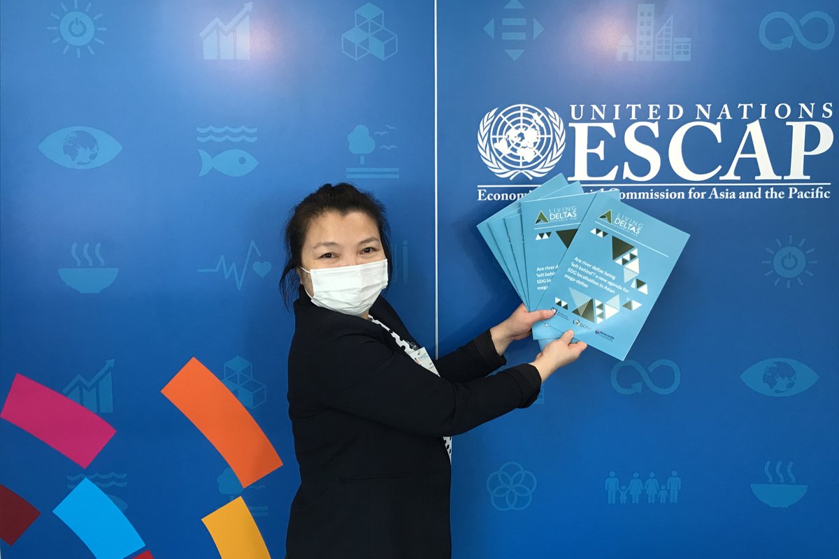 Envpol_AnnVu's tweet image. Live now from #APFSD9 in Bangkok, we, @livingdeltas are honoured to be here &amp;amp; share our work on sustainable delta futures in the context of SDGs. Read our briefing paper "Are river deltas being
‘left behind’?" static1.squarespace.com/static/6138a20…