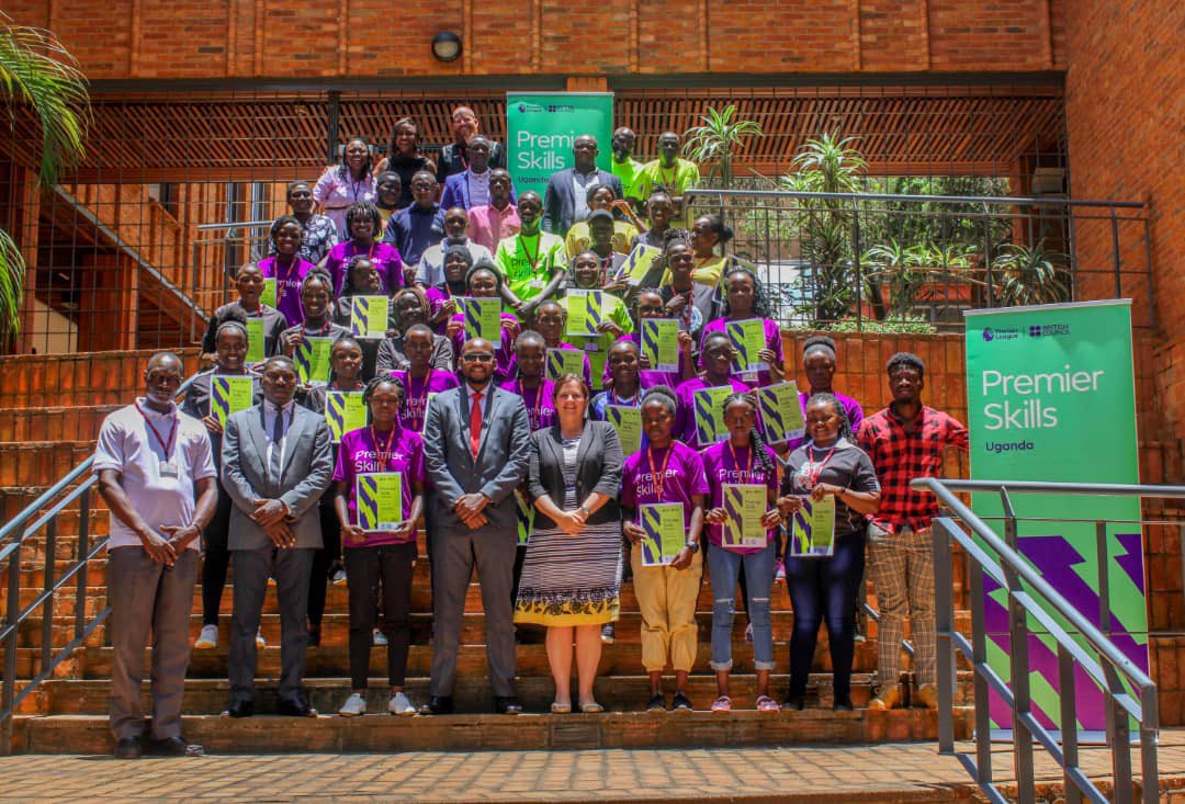 LouiseEllisUK's tweet photo. Congratulations to the 40 #Goal5Summit female coaches who graduated from the @premierskills coaching course. Inspired by your strength in overcoming challenges to coach football to girls, develop communities and share life skills training. @UgBritish @soccerwoborders https://t.co/GgpEqcNgLI