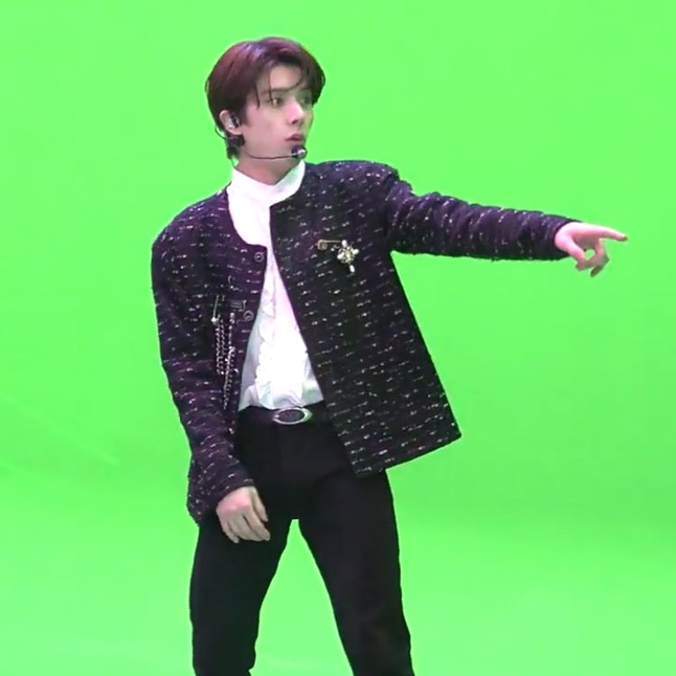 1115things's tweet photo. 너무 귀여워😭 #ENHYPEN_JAKE https://t.co/FW8EfKaCun