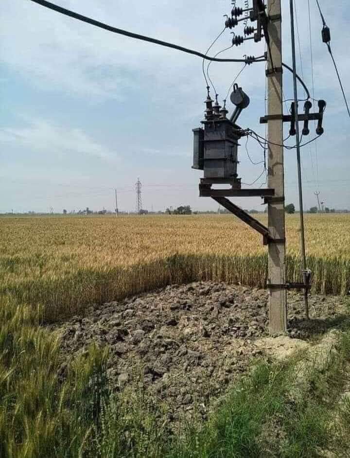 LoveSid82296762's tweet photo. ਕਿਸਾਨਾਂ ਨੂੰ ਬੇਨਤੀ ਹੈ ਆਹ ਕੰਮ ਜ਼ਰੂਰ ਕਰ ਲਿਓ ਜੋ ਕਿ ਅਣਹੋਣੀ ਘਟਨਾ ਤੋਂ ਬਚਿਆ ਜਾ ਸਕੇ #Punjab #Farming https://t.co/lRcqhQ8skC