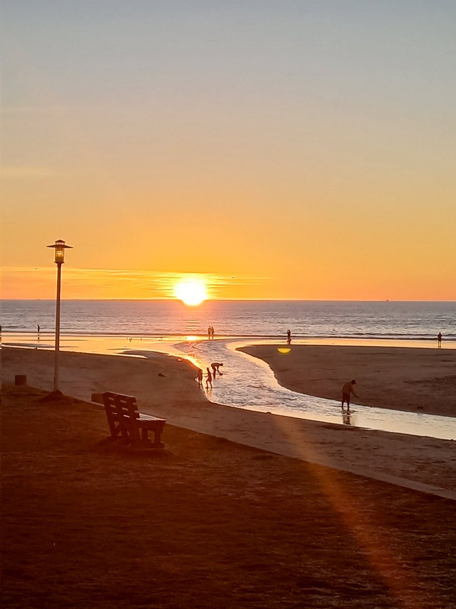 Derick_Cape's tweet photo. Sunset at #lagoonbeach #wangthai https://t.co/yYFAktuzPn