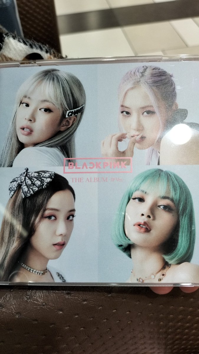 1710abc's tweet photo. blackpinkのジスのトレカをジェニかロゼのどっちかで交換してくれる方いませんか
 #blackpink   #トレカ   #blackpinkTheALBUM https://t.co/kAP7u8Smla
