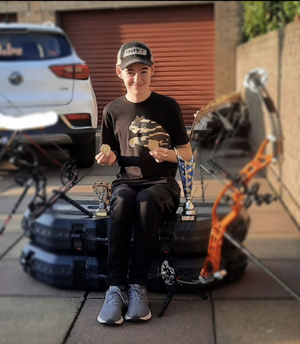 DolsonLisa's tweet photo. @st_ambrose_pe Ethan Dolson 3T1 won the Junior Club Championship Competition this weekend for Archery. Well done Ethan, fantastic achievement. Keep it up! #archery #sport #juniorarcher #followyourdream https://t.co/DXSneU1Pki