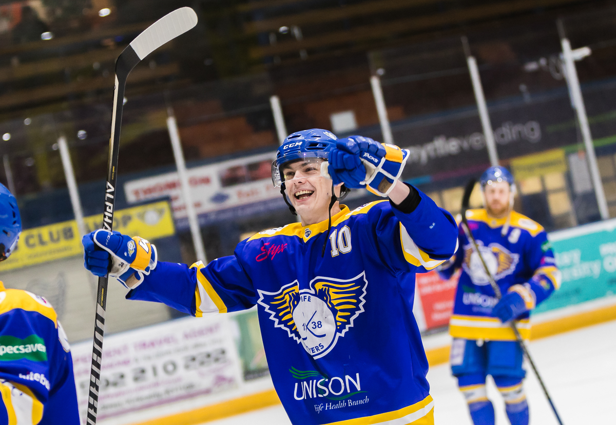 Match night photos from last nights OT win over the Glasgow Clan now on Flyers Facebook page.
facebook.com/OfficialFifeFl…