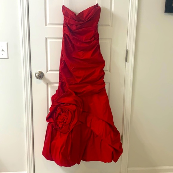 Montage_Decor's tweet photo. So good I had to share! Check out all the items I'm loving on @Poshmarkapp #poshmark #fashion #style #shopmycloset #cindys #kappa #handcrafted: https://t.co/DHsVhCZu0B https://t.co/KvtCnO1MdC