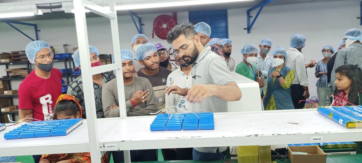 LtdRenon's tweet photo. It was our pleasure to host the students of 
@BmefSurat (Bhagwan Mahavir Polytechnic College) for an Industrial Visit.We believe that first-hand experiences are always a better way to retain information &amp; understand a subject in-depth.🔋⚡
#RenonIndia #IndustrialVisit #LithiumIon https://t.co/4gPlBBfoXg