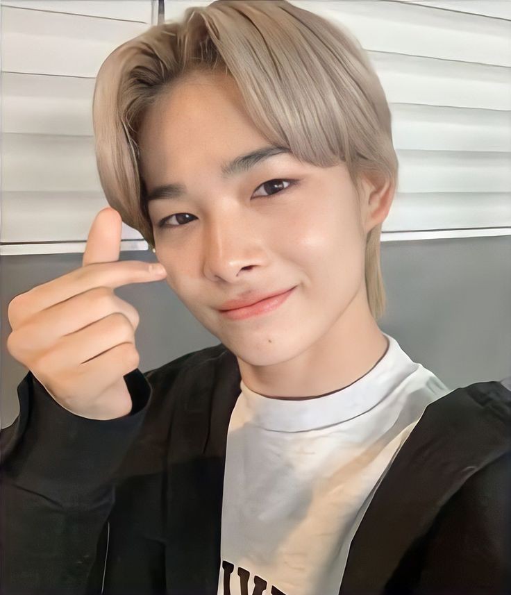 mythoonie's tweet photo. that one song in border:day one that you can actually hear; https://t.co/QZW270fkke