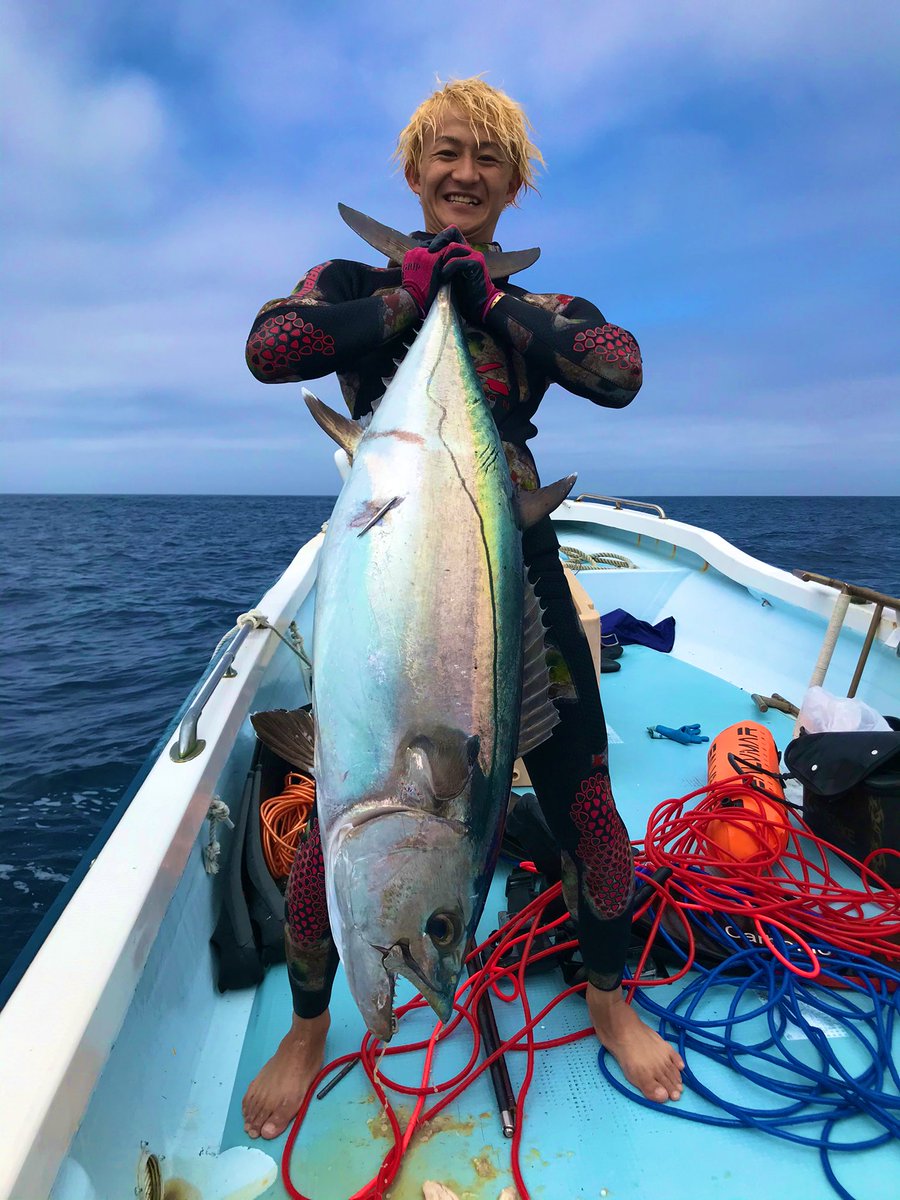 wbIwlzxs6elmpFZ's tweet photo. 磯マグロきたー
打ちどころ悪かったーーー https://t.co/TEkgljpmSM