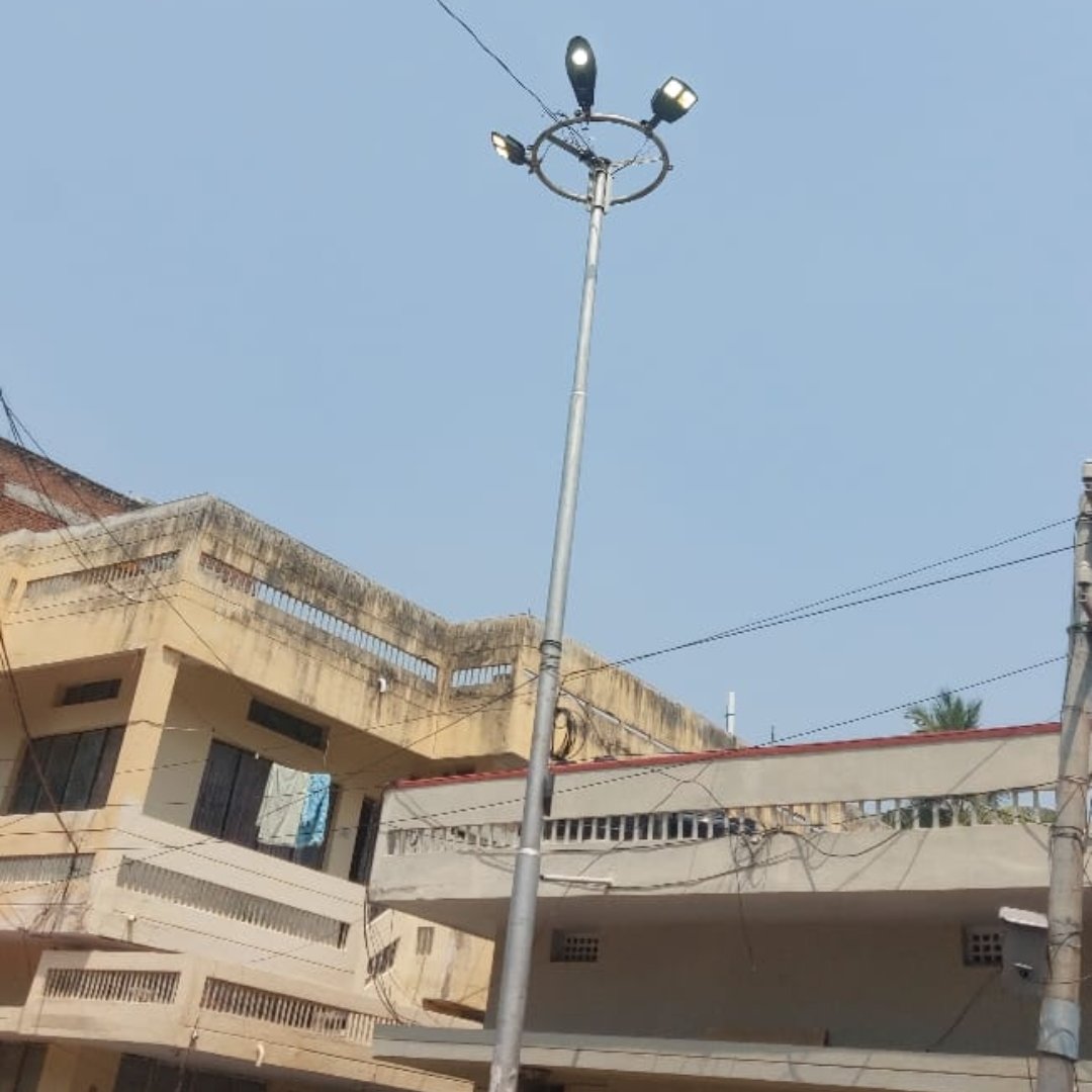 EE_ELECTRIC_LBZ's tweet photo. @GHMCOnline @MBattapothula @saroornagar_dc Complaint rectified sir. https://t.co/TJKPJPCItW
