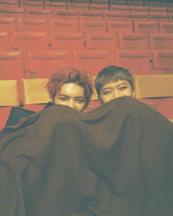markuinmyh's tweet photo. We've come so far, my dear
Look how we've grown and I wanna stay with you until we're grey and old
อยู่ด้วยกันไปเรื่อยๆเลยนะ จนแก่หัวหงอกไปด้วยกันเลยนะแทเตนล์ 🌹🐱 #MaybeTEN #taeten https://t.co/eTQj8jv3Qe