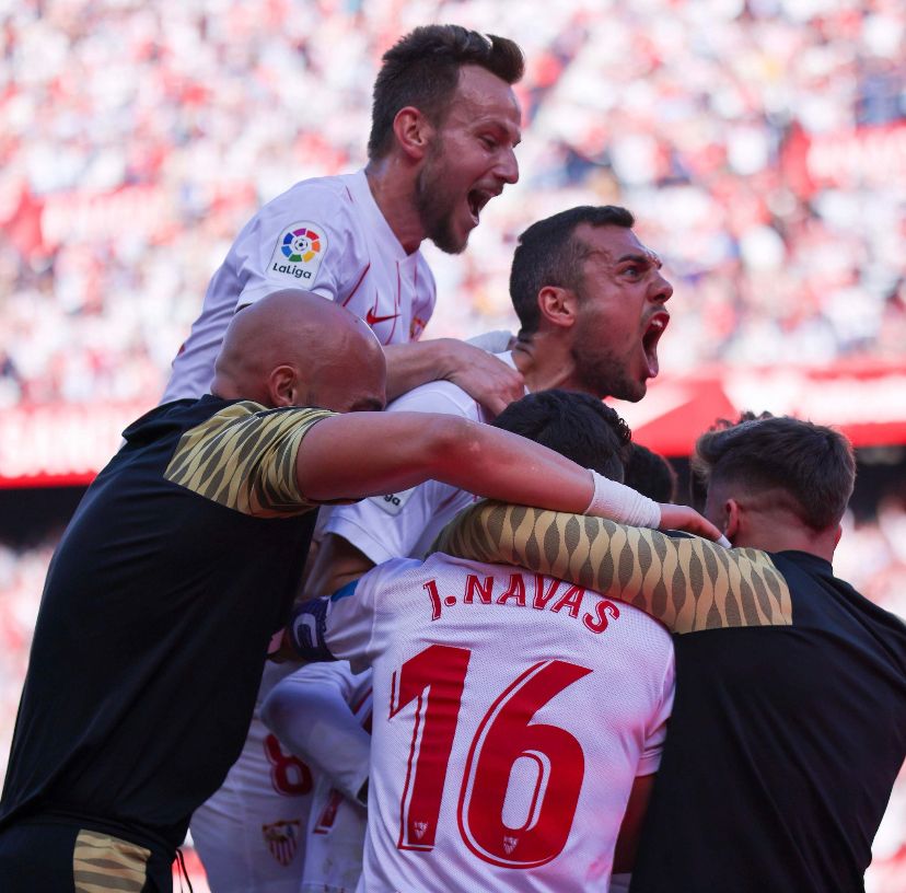 EstadioRSP's tweet photo. 📢 "Ahora a mí no me sale...", columna de Pepe Sabariego (@PepeSabariego) 

📰 Léela en https://t.co/t0dbbJmlL3

📷 Sevilla FC https://t.co/zTcMcZJJFF