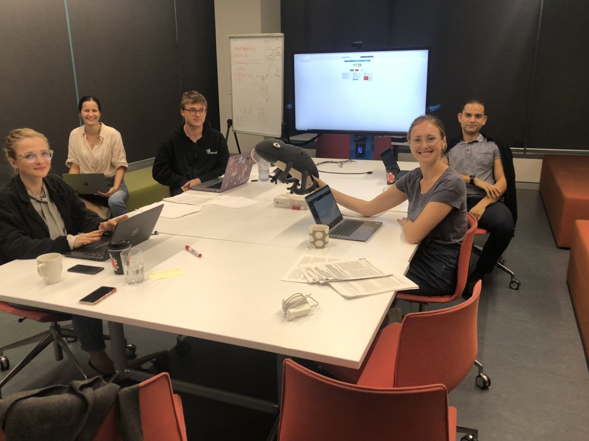 QUT Centre for Data Science (@qutdatascience) on Twitter photo Sammie the salamander from <a href="/QUT/">QUT</a>’s Faculty of #Science joining our PhD’s for a rainy, Monday afternoon study group
<a href="/katiebuchhorn/">Katie Buchhorn</a> @bora_adriana_e <a href="/RaihaTuiTaura/">Raiha Browning</a> <a href="/HassanConor/">Conor Hassan</a> Sammie the salamander from <a href="/QUT/">QUT</a>’s Faculty of #Science joining our PhD’s for a rainy, Monday afternoon study group
<a href="/katiebuchhorn/">Katie Buchhorn</a> @bora_adriana_e <a href="/RaihaTuiTaura/">Raiha Browning</a> <a href="/HassanConor/">Conor Hassan</a>