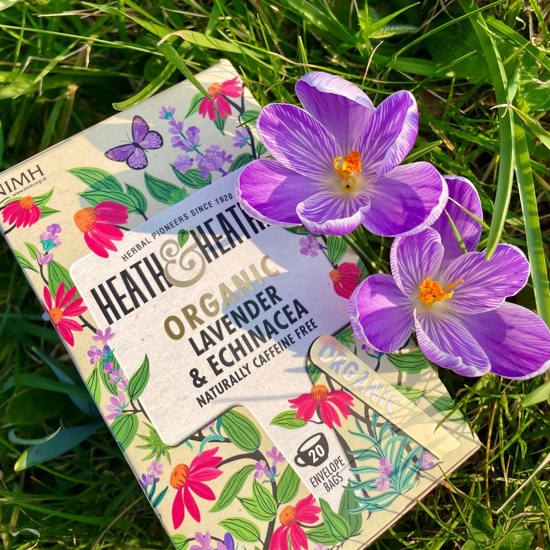 Wake yourself up and begin your Monday morning on a brighter note with a cup of Lavender &amp; Echinacea ☕

This herbal infusion is bound to awaken your senses...

#HerbalTea #HeathAndHeather #MorningTea #Organic #SpringTime