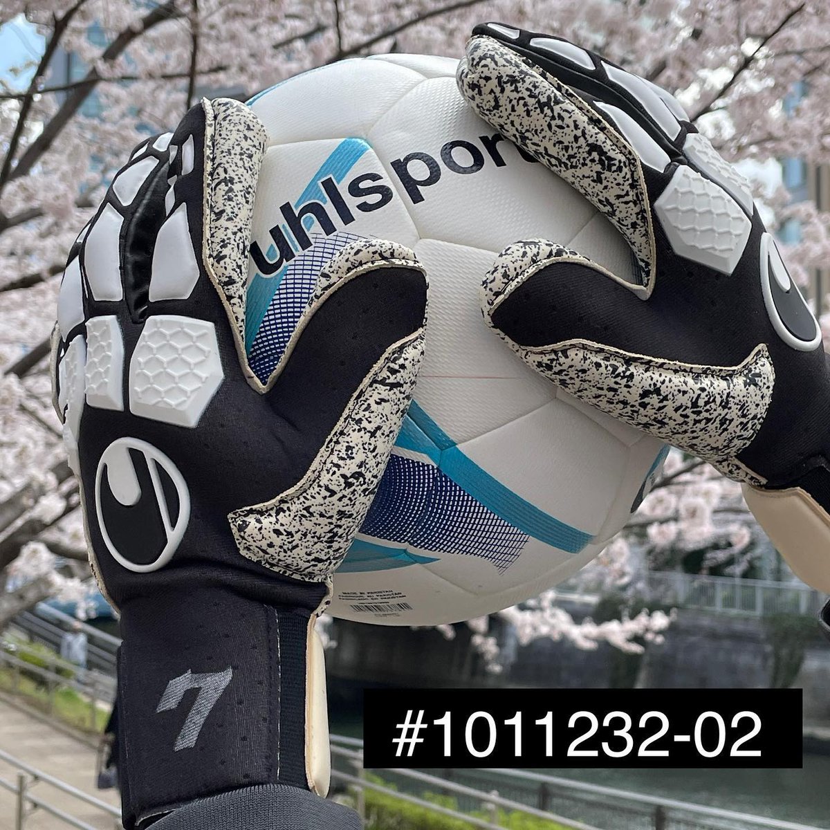 uhlsport_JP's tweet photo. 🤍HYPERACT black x white🖤
提携GKスクール様、春キャンプより新製品試着会【TRY-ON】開始✋⚽️
#uhlsport #gkgloves #gk #hyperact #ウールシュポルト #ゴールキーパー #gkグローブ #ハイパーアクト #試着会 #gkスクール #gkキャンプ #tryon https://t.co/MdBYd80d7X