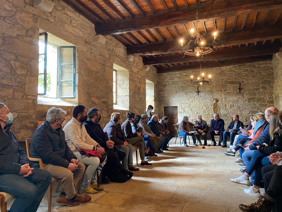 Minia Del Río Arca (@miniadelrio) on Twitter photo Primer resumen de lo sucedido en las últimas #tertuliasclandestinas sobre la #lamprea en #Padrón publicado en Comunidad <a href="/hosteltur/">hosteltur</a> bit.ly/3NoRmrL con
<a href="/Padron_Turismo/">Padrón Turismo</a> Imagen: <a href="/apatrigal/">Asociación para a defensa do Patrimonio Galego</a>
#TurismodelSER #latexosdeturismo #tertuliasclandestinas #padroncamiñoedestino Primer resumen de lo sucedido en las últimas #tertuliasclandestinas sobre la #lamprea en #Padrón publicado en Comunidad <a href="/hosteltur/">hosteltur</a> bit.ly/3NoRmrL con
<a href="/Padron_Turismo/">Padrón Turismo</a> Imagen: <a href="/apatrigal/">Asociación para a defensa do Patrimonio Galego</a>
#TurismodelSER #latexosdeturismo #tertuliasclandestinas #padroncamiñoedestino