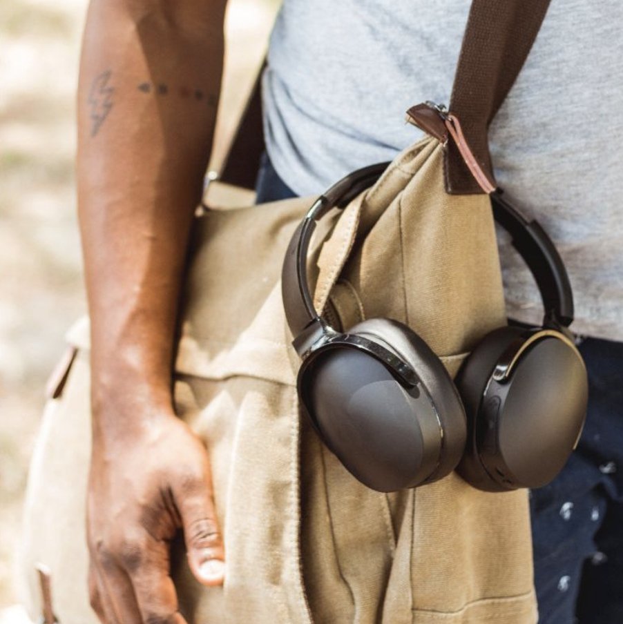 {𝐂𝐎𝐌𝐌𝐔𝐍𝐈𝐐𝐔𝐄́}
<a href="/ZoneFrancheWMN/">Zone Franche</a> appelle les pouvoirs publics à se mobiliser pour des 𝐦𝐨𝐝𝐚𝐥𝐢𝐭𝐞́𝐬 𝐝’𝐚𝐜𝐜𝐮𝐞𝐢𝐥 𝐢𝐝𝐞𝐧𝐭𝐢𝐪𝐮𝐞𝐬 𝐩𝐨𝐮𝐫 𝐭𝐨𝐮𝐬 𝐥𝐞𝐬 𝐚𝐫𝐭𝐢𝐬𝐭𝐞𝐬 𝐫𝐞́𝐟𝐮𝐠𝐢𝐞́𝐬 #𝐯𝐢𝐬𝐚𝐬 
👉 bit.ly/CPArtistesGuer…