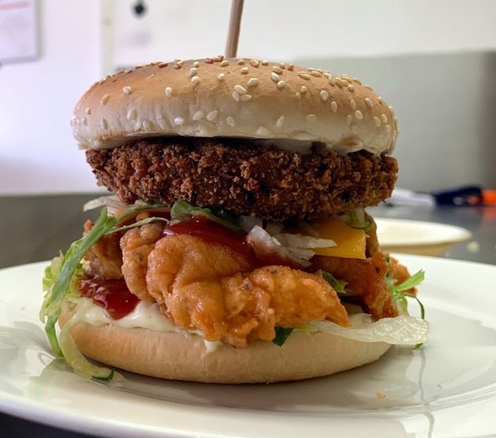 Chicken Shop Upton - The tastiest chicken in Chester delivered to your door from 3pm! 🐔

When you're craving chicken, Chicken Shop Upton on Chester Eats is an effortless choice. 

#chestereats #chester #Local #SupportLocal #takeaway #food #chickenwings #chickenburger