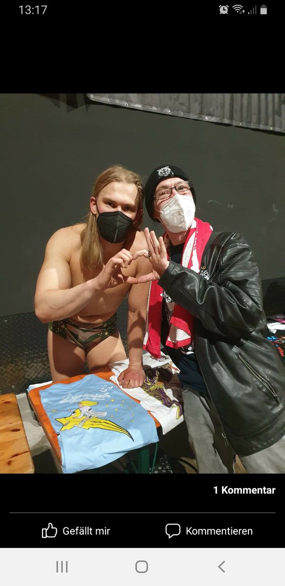 KinguSmash's tweet image. Weil jeder Aktuell etwas #liebe gebrauchen kann. #wxw16carat #levaniel #wrestling