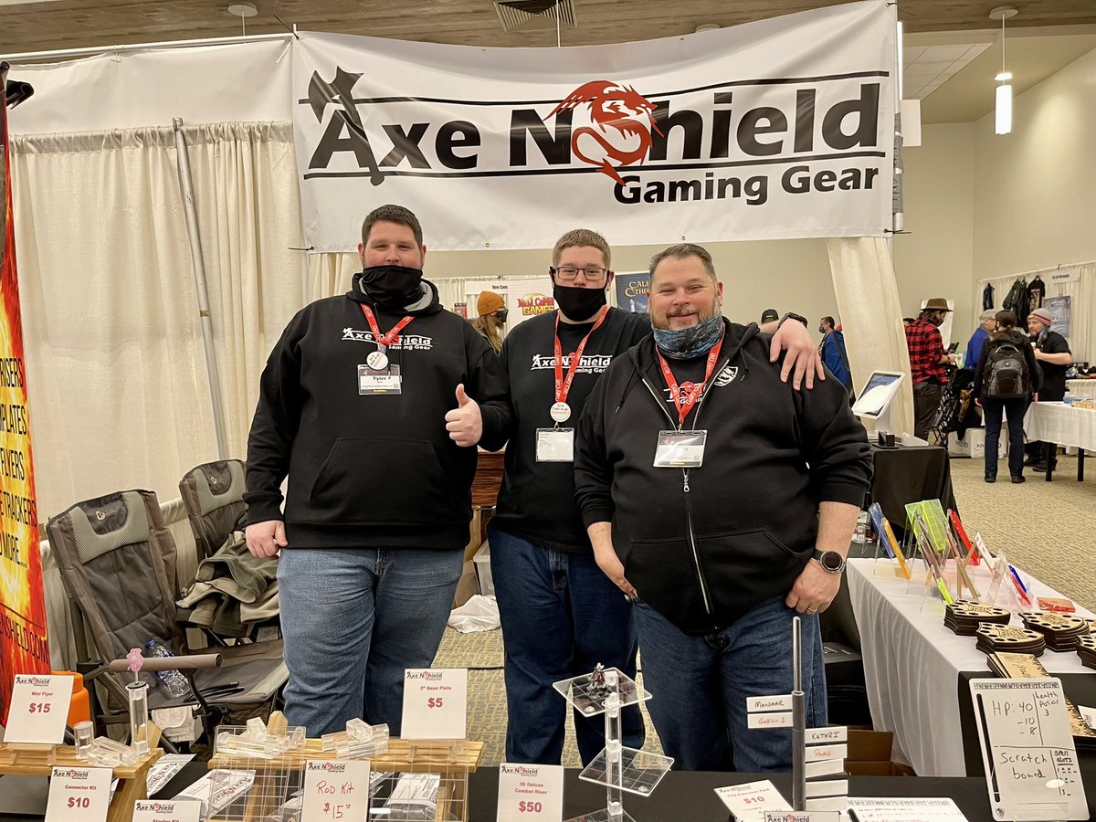stefandwarven's tweet photo. Some exhibitors from @GaryCon #garycon #dnd #rpg #wizardhats #6d6studios #axenshield https://t.co/nSUMHLE34R