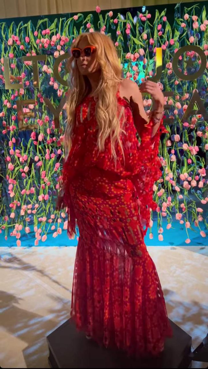 Abraham_cito's tweet photo. @PaulinaRubio #reinalatina #Oscars2022 #mexicana #Mexico #lareinadelpoplatino https://t.co/sz3By40Q43