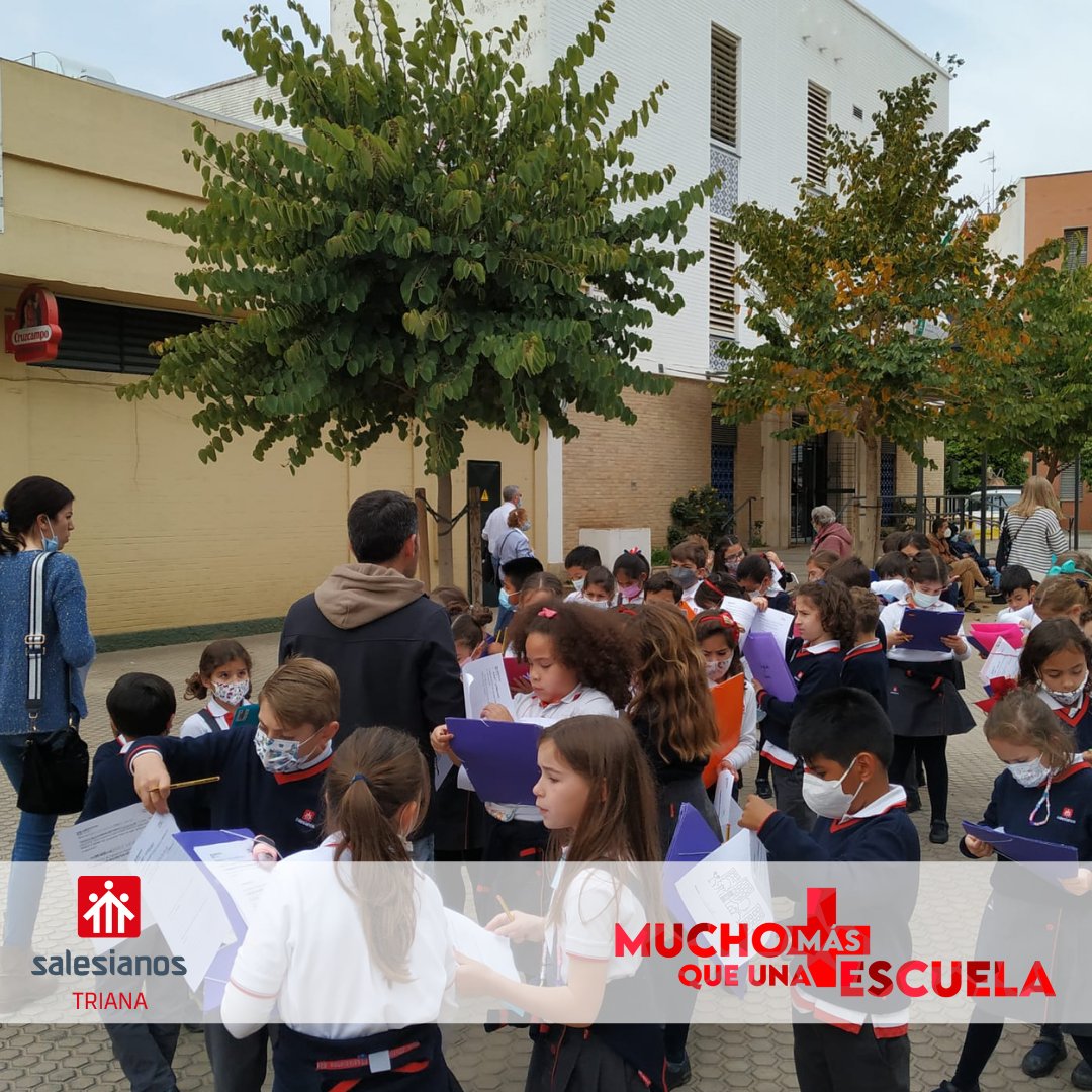 salesianotriana's tweet photo. Los alumnos de 2° de Primaria han salido a las calles de Triana para hacer el proyecto final de Science sobre el barrio. En la salida han visitado un hospital y un mercado y han tomado nota de las profesiones y los medios de transporte que durante la salida han visto. https://t.co/RNjM1Z1cNw
