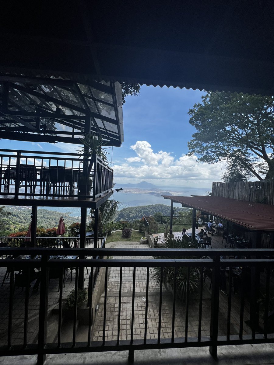 GayMoto's tweet photo. @tagaytay #kalmado https://t.co/bEO8d4NsxT