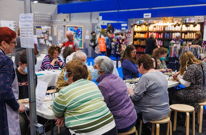WestpointExeter's tweet image. We were so thrilled to see our arena fizzing with joy; from crafters, makers &amp;amp; vistors at the @Craft4Crafters show ✨

It really was a joyous event for all lovers of craft 😍

#Westpoint #Exeter #Craft4Crafters #Craft #Event #Show