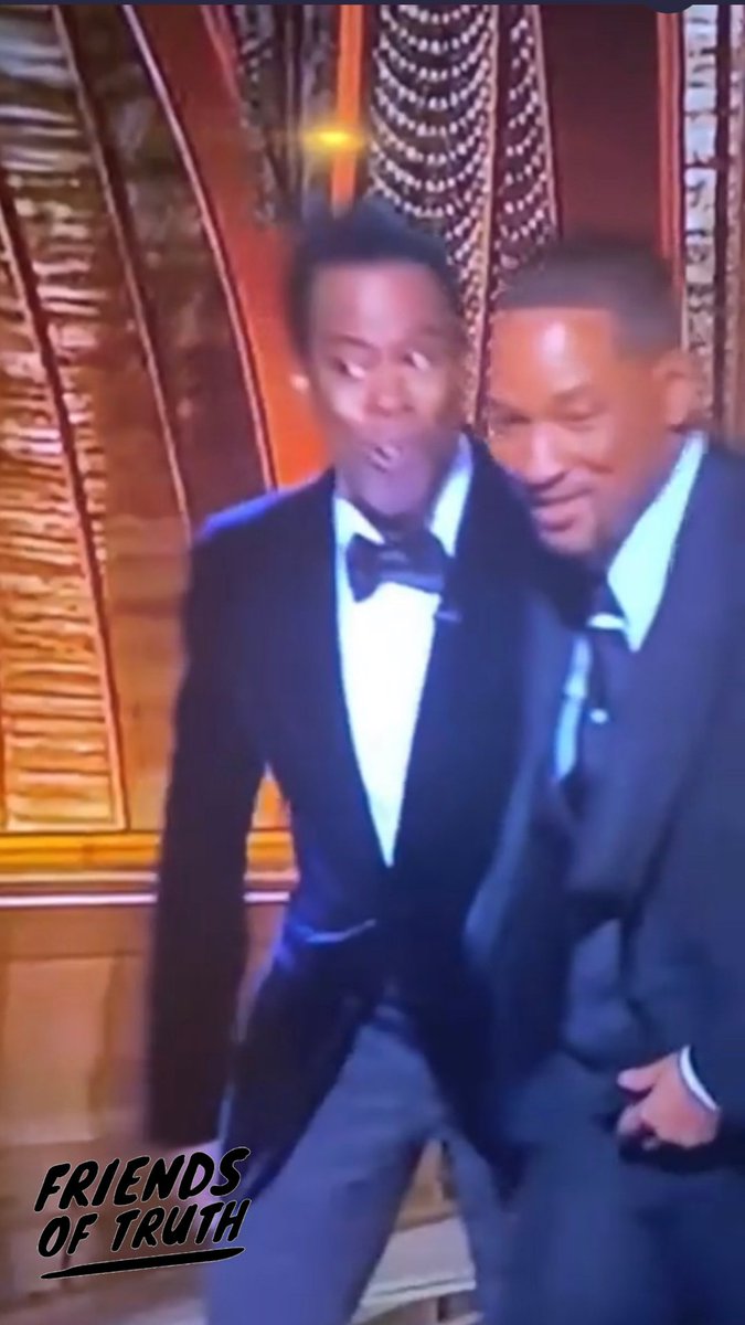After ‘The Slap’....smiles all ‘round.

#TheSlap #Oscars2022 #WillAndChris #WillSmith #alltheworldsastage
