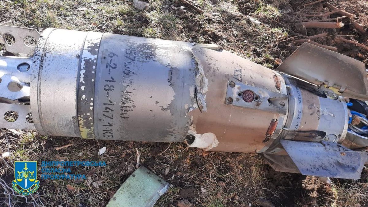 dattalion's tweet photo. 27th March 2022.
Russian troops, ignoring the norms of international humanitarian law, carried out a prohibited rocket-propelled artillery shelling of the Tornado-C volley fire system in one of the settlements of the Kryvyi Rih district.
#closethesky #WhatIsTheRedLine #DATTALION https://t.co/GBgV4devOg