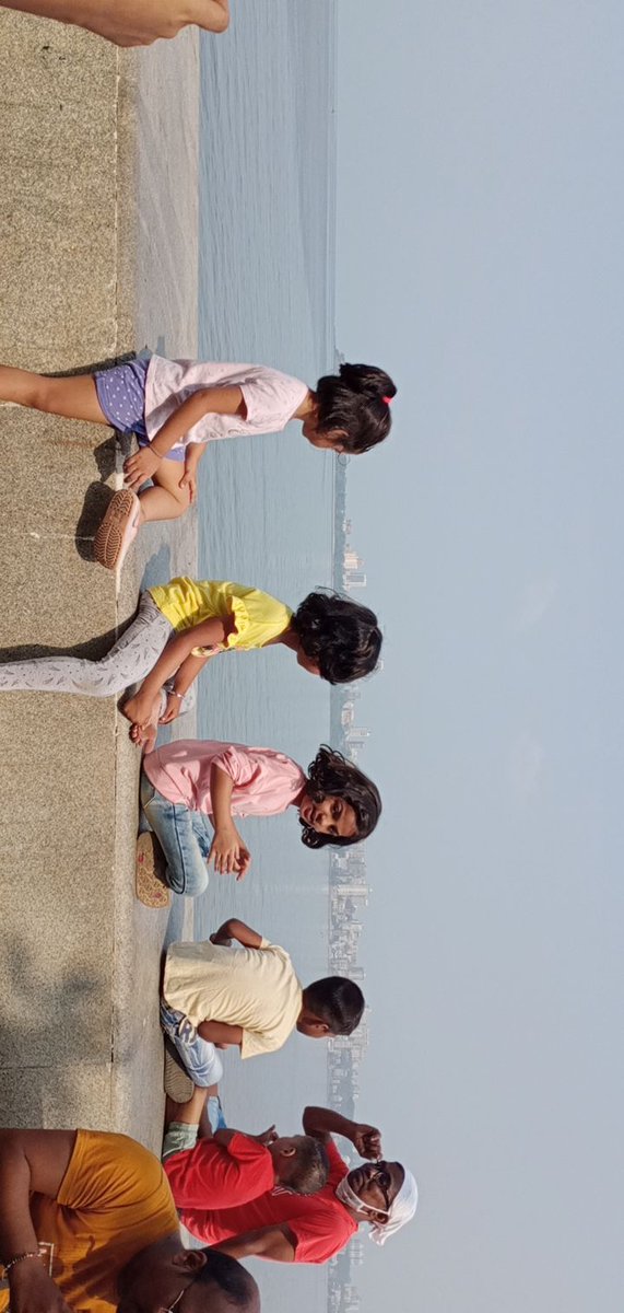 mickygala's tweet photo. @MumbaiPolice @CPMumbaiPolice @sanjayp_1 @mybmc @cycfiroza @thesmartcommute @EqualStreets @AndheriLOCA It was a great initiative, and I hope it continues forever now. Thank you. We had a lot of fun and after a long time we were like a free bird. https://t.co/qGvj0vaclp