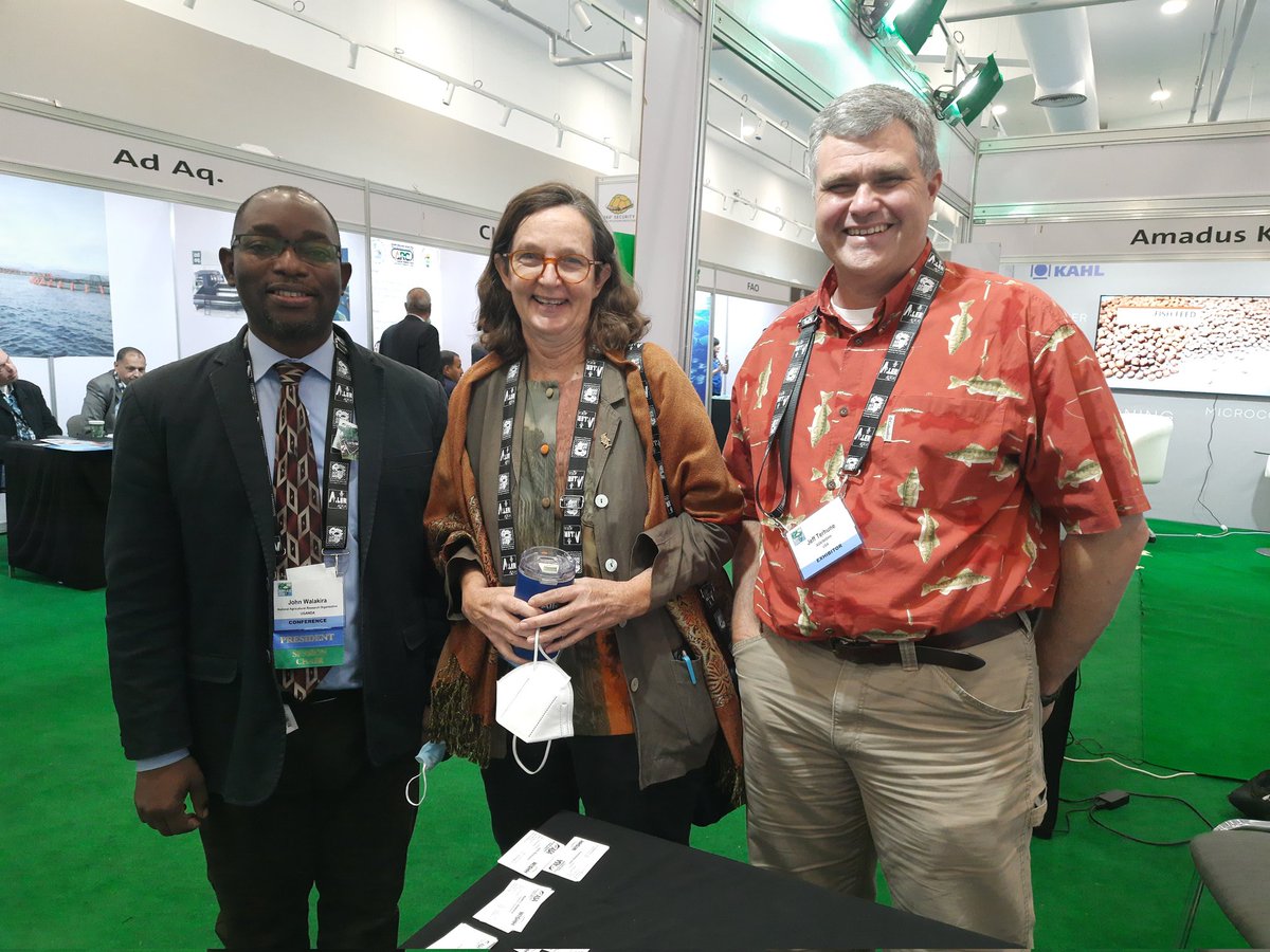 My mentors Karen Veverika and Prof Jeff Terhune during the <a href="/WrldAquaculture/">World Aquaculture</a> AFRAQ21. They have this message " The problem with Tilapia is that when you may kill them on Wednesday but they will not die until Saturday"..
War Eagle!