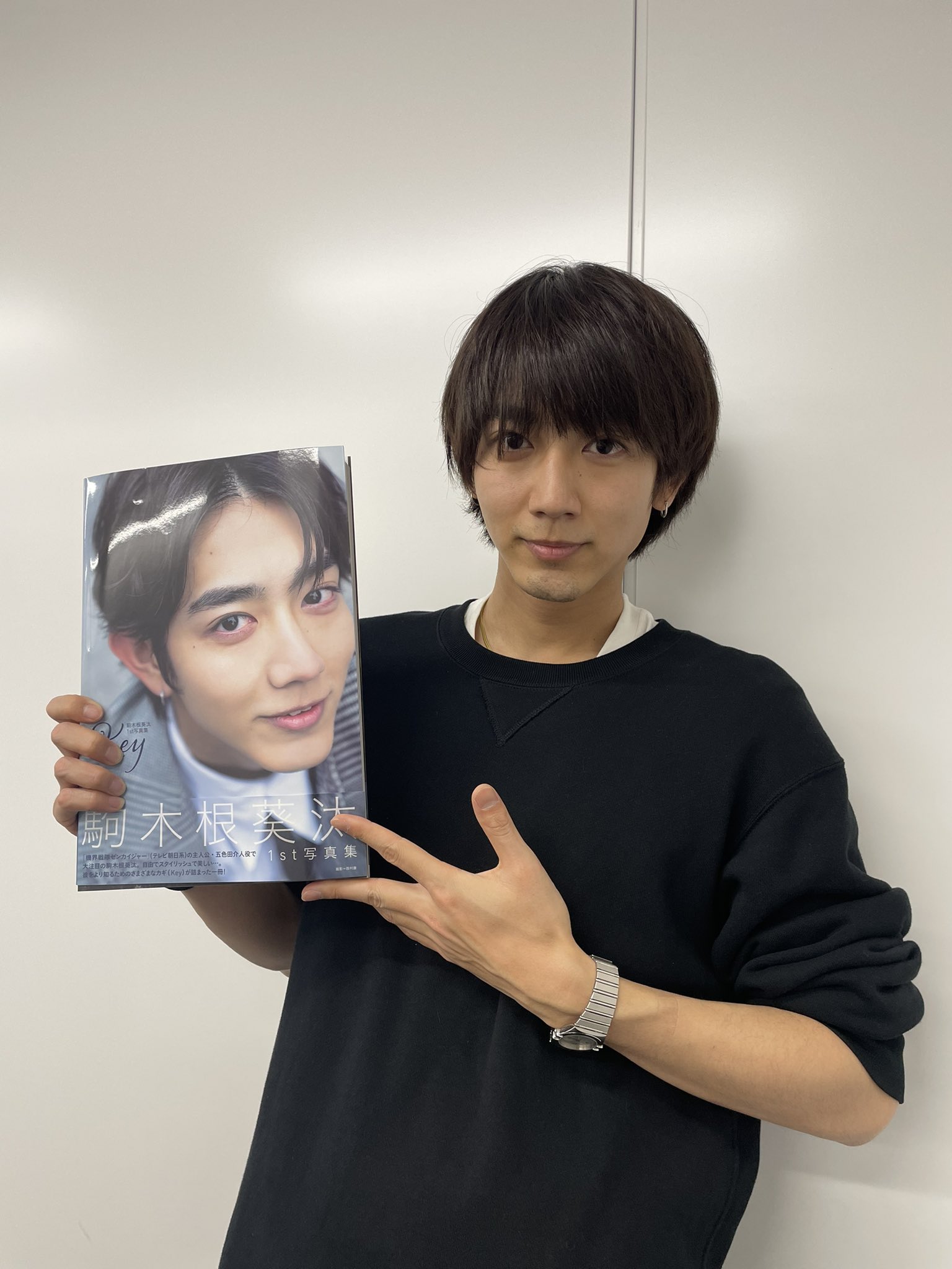 駒木根葵汰 サイン Amazon.co.jp: サイン本駒木根葵汰 1st写真集 Key 店舗フォト